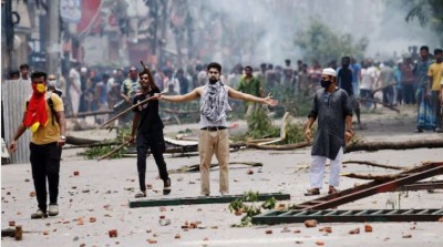 आखिर बांग्लादेश में क्या पढ़ने जाते हैं भारत के छात्र ? वहां हिंसा में 105 मौतों के बाद 245 भारतीय स्वदेश लौटे