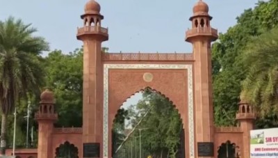 अलीगढ मुस्लिम यूनिवर्सिटी में घुसकर हमलावरों ने दो भाइयों को मारी गोली, मोहम्मद नदीम और कलीम अस्पताल में भर्ती