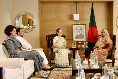 सोनिया गांधी से मिलीं बांग्लादेशी पीएम शेख हसीना, राहुल-प्रियंका भी रहे मौजूद