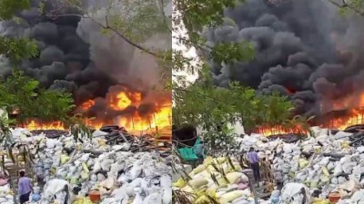 VIDEO! पीथमपुर की पाइप फैक्ट्री में लगी भयंकर आग, 10 किमी दूर से दिख रहा धुआं