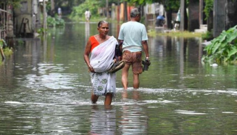 उत्तर पूर्वी भारत में भारी बारिश, पानी-पानी हुआ असम, सड़कें बनीं तालाब