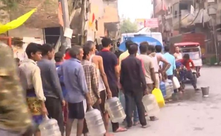 दिल्ली में तो पानी फ्री था ? अब बूँद-बूँद को तरस रहे लोग, जल मंत्री आतिशी मार्लेना भूख हड़ताल पर बैठीं, सिर्फ 'पानी' पी रहीं !