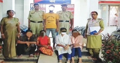 भारतीय दलाल कासिम मिया के साथ 4 अवैध बांग्लादेशी महिलाएं गिरफ्तार, फर्जी तरीके से पहुंची थी भारत
