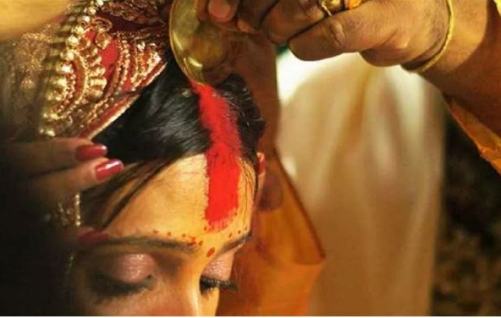 'पत्नी का सिन्दूर न लगाना पति के खिलाफ क्रूरता..', इंदौर कोर्ट का फैसला