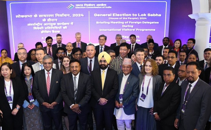 दुनिया का सबसे बड़ा चुनाव देखने भारत पहुंचे 23 देशों के 75 प्रतिनिधि, आयोग ने दी EVM-VVPAT की जानकारी