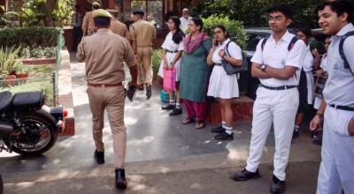 दिल्ली-NCR के बाद अहमदाबाद के 7 स्कूलों को बम से उड़ाने की धमकी, बच्चों के मात-पिता में दहशत, पुलिस अलर्ट