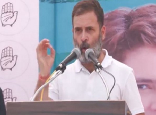 रायबरेली में भीड़ ने राहुल गांधी से शादी के बारे में किया सवाल, मिला ऐसा जवाब, Video