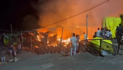 सलकनपुर मंदिर की दुकानों में लगी भयंकर आग, जलकर खाक हुई दर्जनों दुकानें