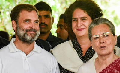 इस चुनाव में कांग्रेस को खुद वोट नहीं देंगे राहुल, प्रियंका और सोनिया गांधी, जानिए क्यों ?