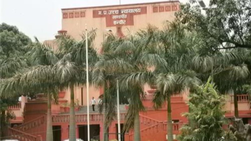 इंदौर पुलिस कमिश्नर को HC ने भेजा अवमानना नोटिस, इस तारीख को होना होगा पेश