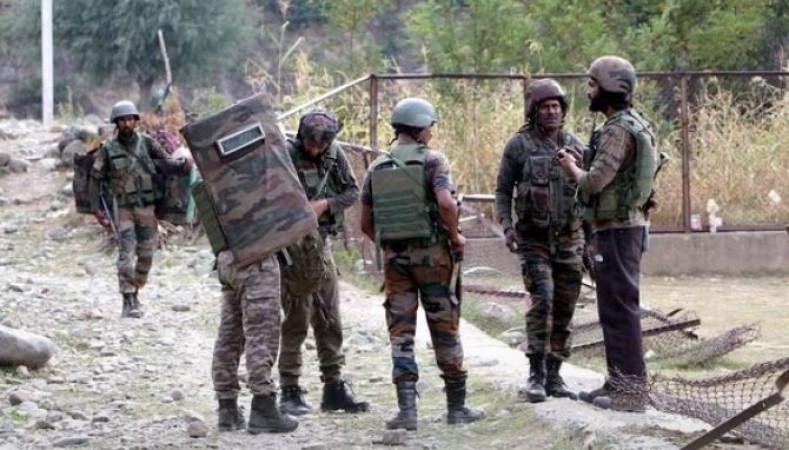 जम्मू कश्मीर: शोपियां में सुरक्षाबलों और आतंकियों में मुठभेड़ जारी, सेना ने घेरा पूरा इलाका