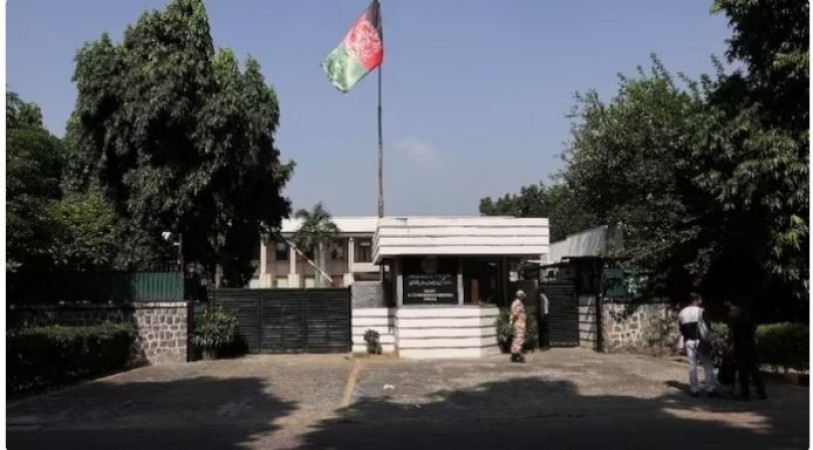 नई दिल्ली में अफ़ग़ानिस्तान ने बंद किया अपना दूतावास, क्या तालिबान से बिगड़ गए भारत के संबंध ?