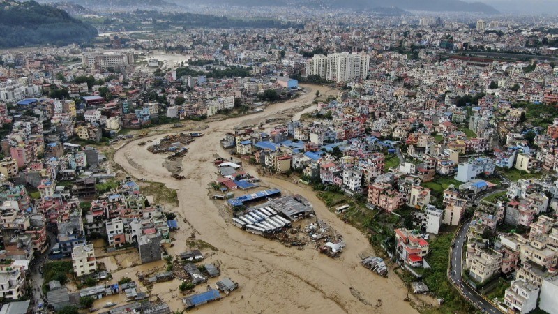 बाढ़ से नेपाल में हाहकार, भारत ने बढ़ाया मदद का हाथ