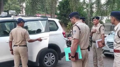 MP में बेखौफ चोर! थाने के बाहर खड़ी पुलिस की बाइक लेकर हुए फरार