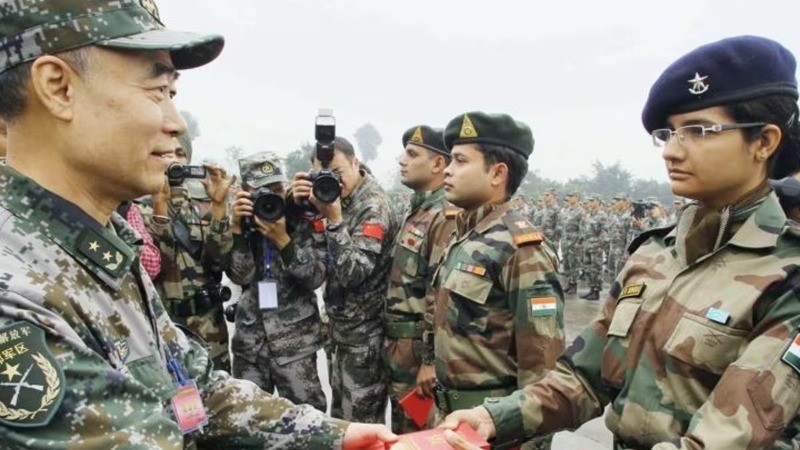 LAC से पूरी तरह हटी सेनाएं, आज चीनी सेना का मुंह मीठा कराएंगे भारतीय जवान