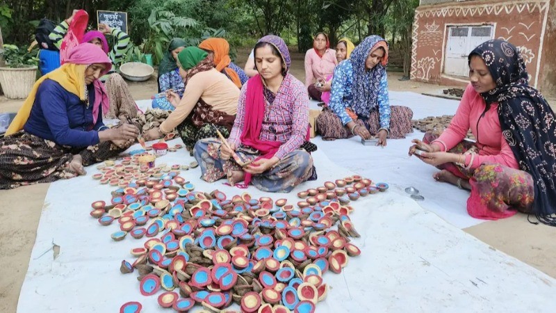 अमेरिका-मॉरीशस में गाय के गोबर के दीयों की जबरदस्त डिमांड, राजस्थान में हो रहे तैयार