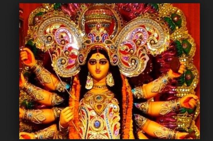 नवरात्र के दिनों में माँ दुर्गा देती है यह संकेत, जिसे मिलते हैं वह होता है भग्यशाली