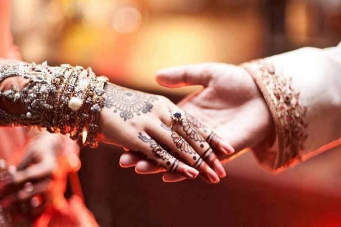 'Girl's age for marriage should not be more than 18', says Muslim MLA in protest