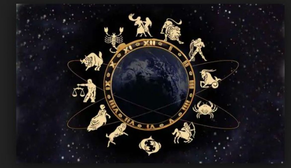Today's Horoscope: These zodiac signs are going to receive big gift on nagpanchami