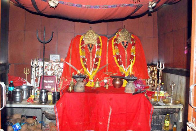 सिर्फ ऐसे लोगों का ही प्रसाद ग्रहण करतीहैं ये देवी