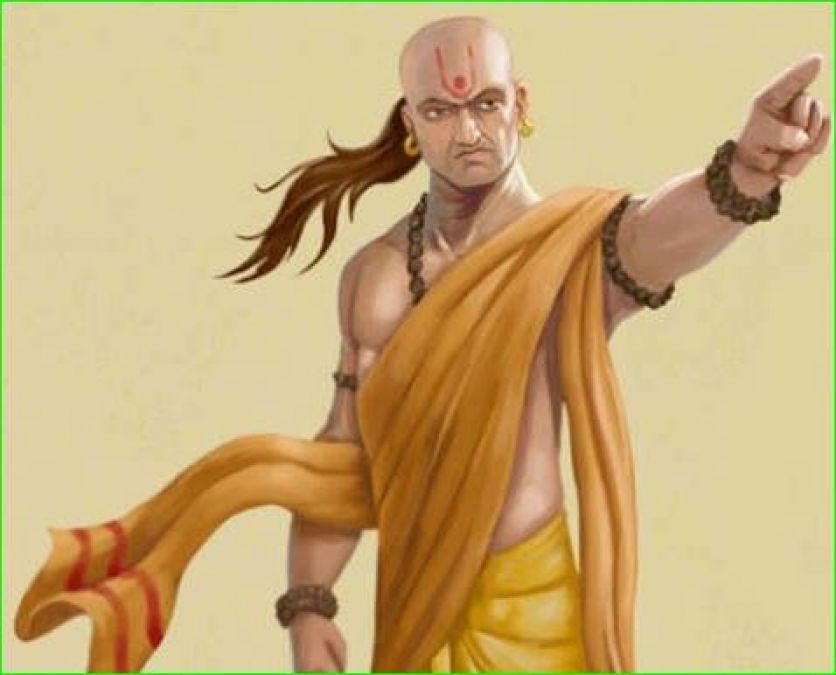If you want happiness and peace in life then remember these things of Acharya Chanakya