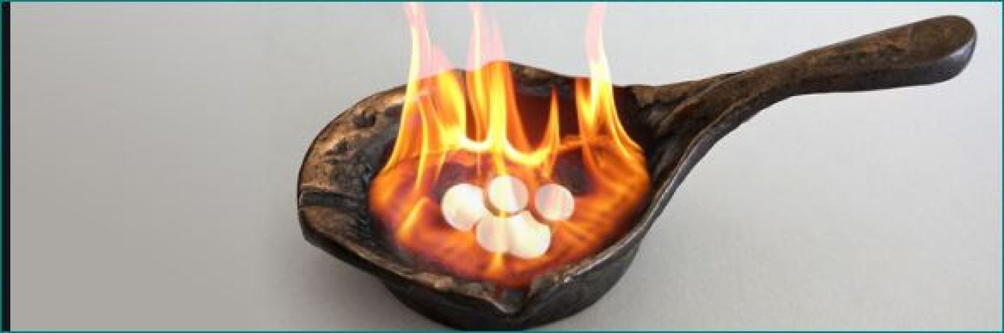 Vastu Gyan: Lighting camphor at home destroys negative energy