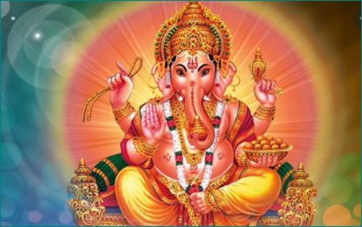 Chant these mantras of Lord Ganesh in Sawan