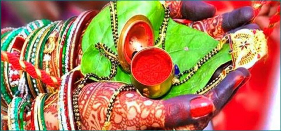 Chant this one mantra for the bride and groom as per your wish
