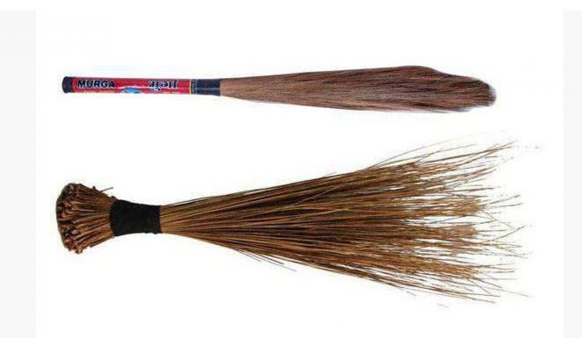 Bind this one thing in the broom of your house, this will bring riches overnight.