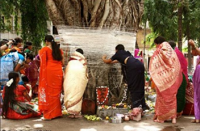 शादी की मन्नत को पूरी करता है लाल कपड़े में बंधा हुआ ईंट का टुकड़ा