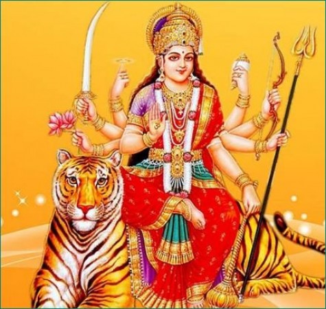 नवरात्र में जरूर करें दुर्गा सप्तशती पाठ, जानिए फायदे
