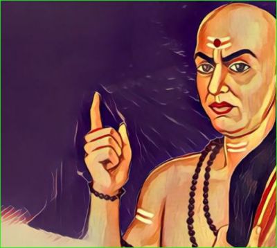 When there are too many enemies, then follow this policy of Acharya Chanakya