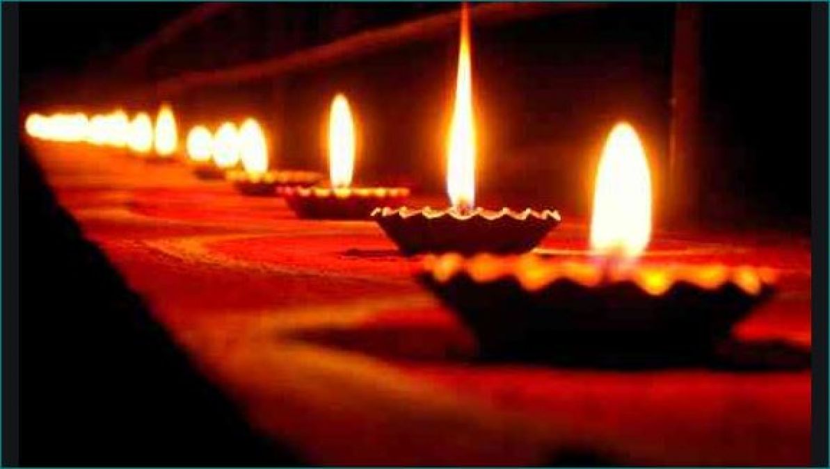 Know where should lamps be lit on Diwali night