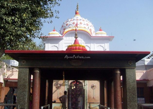 एक ऐसा मंदिर जहाँ सांकल बजाने से हो जाती है शादी