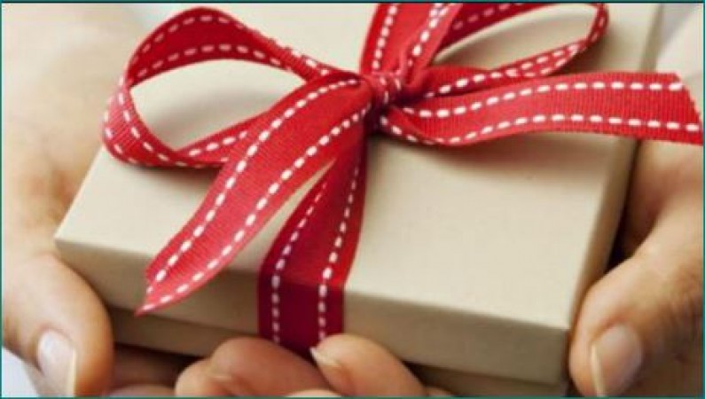 Give gift to your sister according to zodiac sign