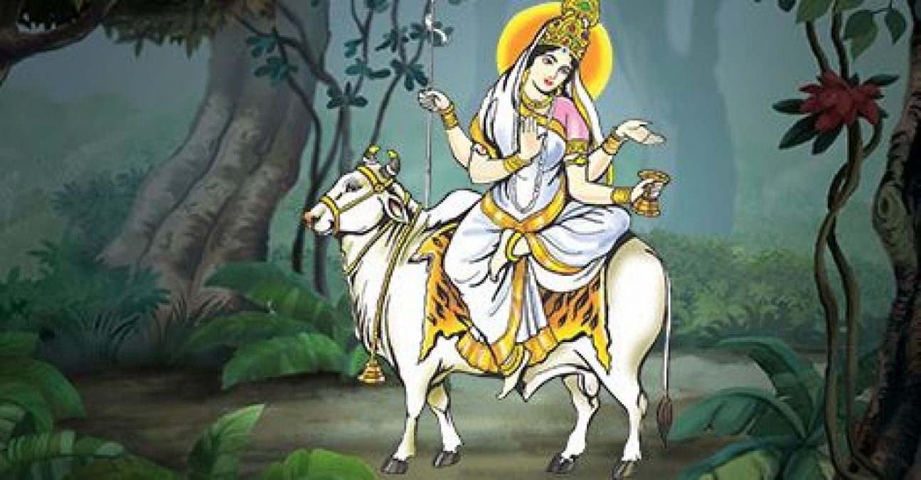 आज है नवरात्रि का आठवां दिन, जरूर पढ़े माँ महागौरी की यह कथा