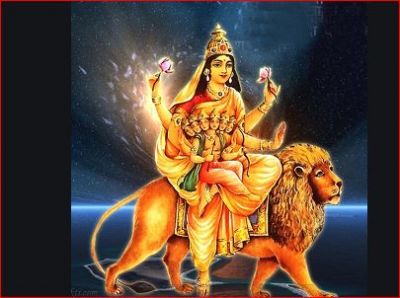 On the fifth day of Navratri, read the armor and Stotra of Maa Skandmata