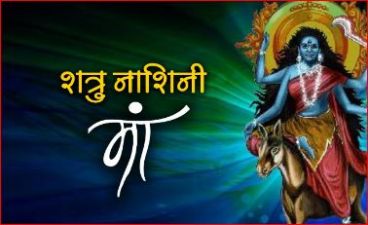 Do this aarti to worship of Maa Kalratri