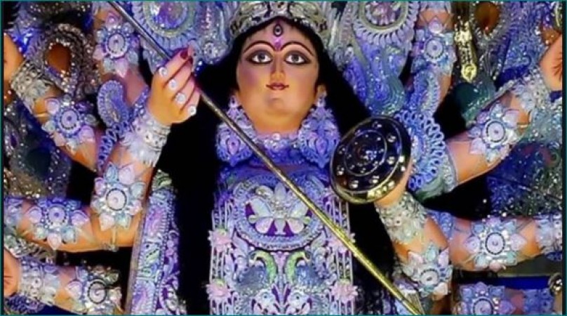 नवरात्र के 9 दिन खास राशि मंत्रों से करें माँ दुर्गा को खुश