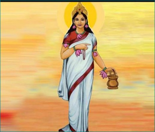 चैत्र नवरात्रि के दूसरे दिन होती है मां ब्रह्मचारणी की पूजा, जानिए विधि, भोग और माँ का स्वरूप