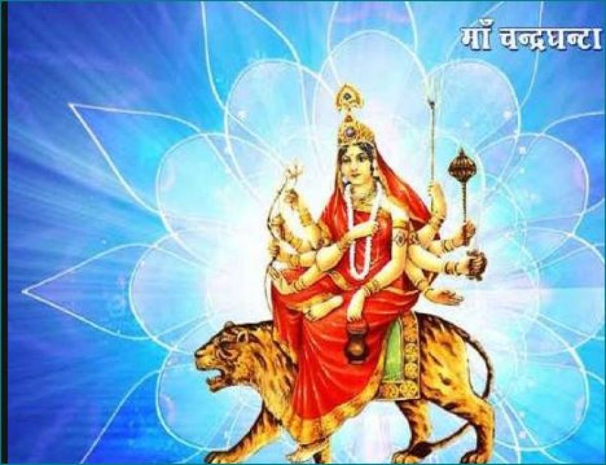 Today is the third day of Navratri, worship mother Chandraghanta in this way
