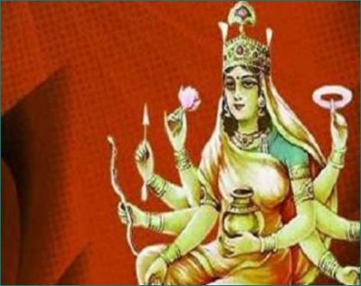 आज है नवरात्र का चौथा दिन, मां कूष्मांडा को लगाए यह भोग और इन मन्त्रों का करें जाप
