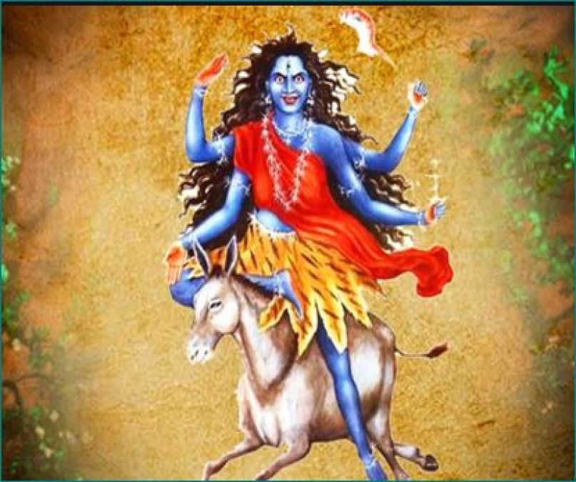 नवरात्रि के सातवें दिन जरूर करें मां कालरात्रि के स्त्रोत और ध्यान मंत्र का पाठ