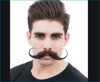 Moustache speaks about men's personality