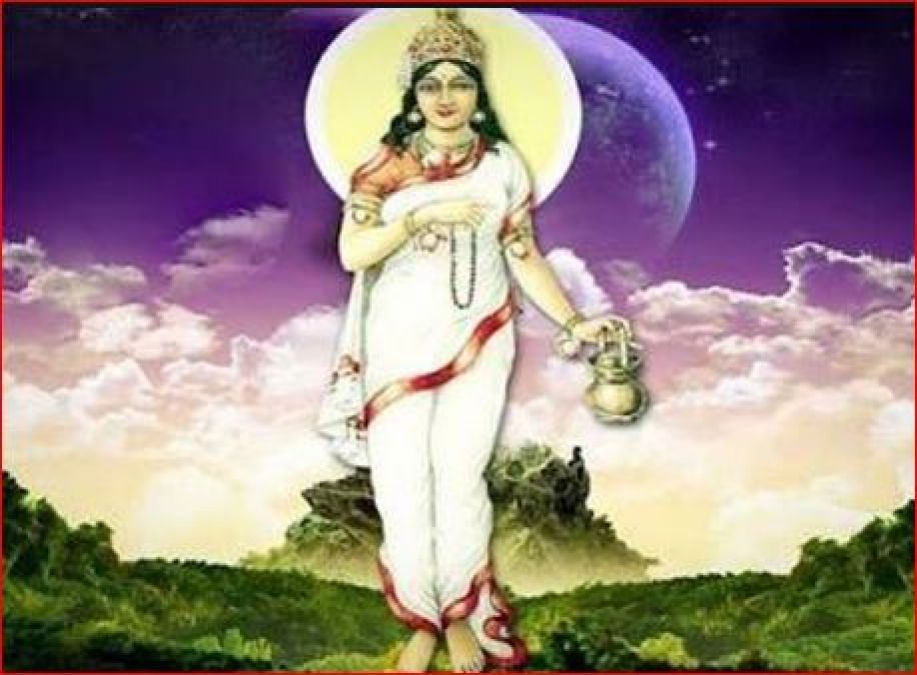 Worship Maa Brahmacharini with this method and mantra on the second day of Navratri