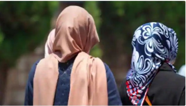 Muslim woman not to wear hijab, husband puts pressure .., case reached in police