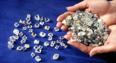 हैरतअंगेज: लॉजिस्टिक कंपनी के कर्मचारियों ने चुरा लिए करोड़ों रुपए के हीरे