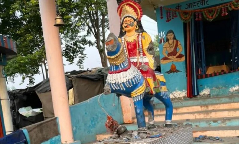 Vandalism of Jaharveer Baba's temple, anger among villagers..., police investigating