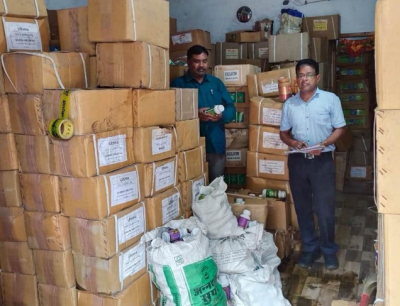 बेड़िया में पकड़ाई 722 पेटी अवैध कृषि दवाइयां