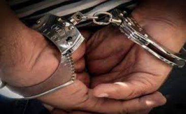 पुलिस मुठभेड़ में 15 हजार का इनामी बदमाश गिरफ्तार, एक साथी फरार